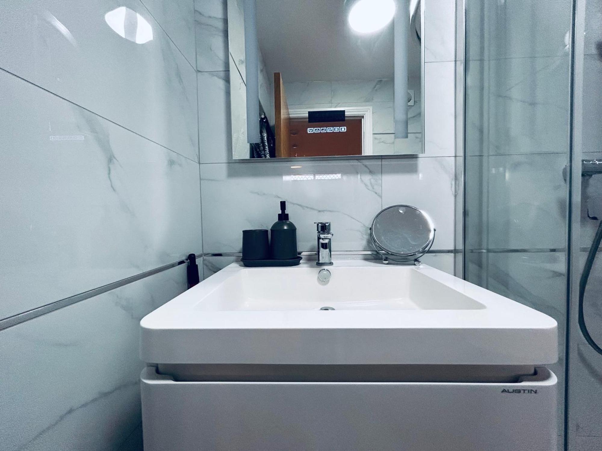 Private 2 Bed Guest House - Van Parking, M25 & A1 Connections Potters Bar Kültér fotó